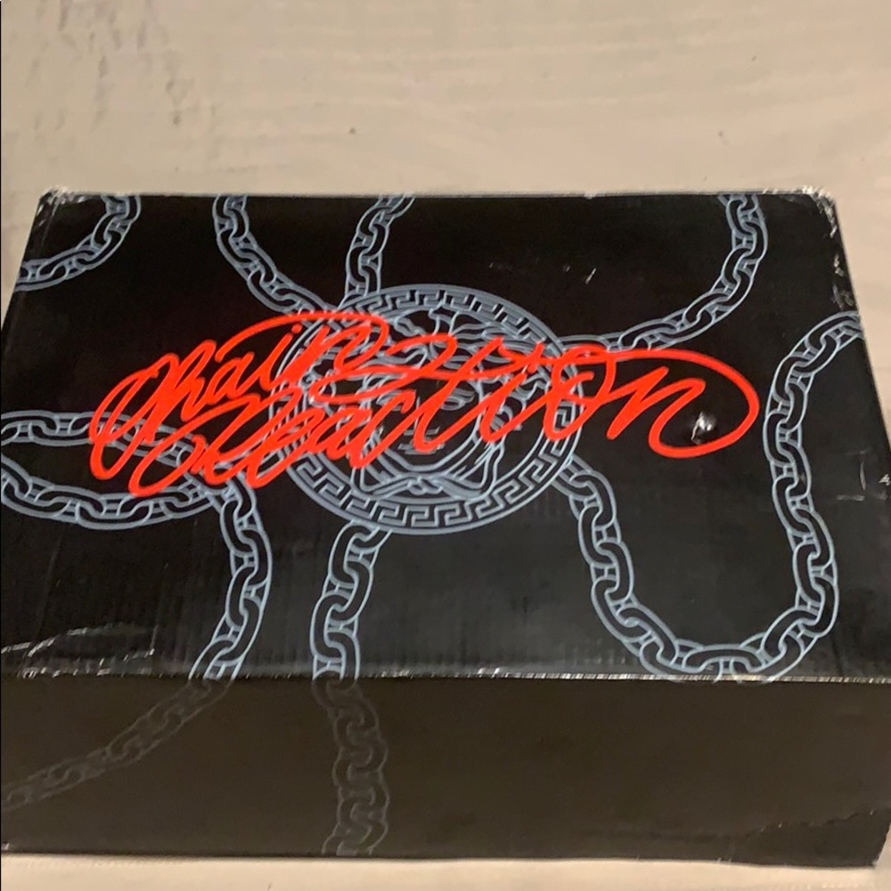 Versace Chain reaction